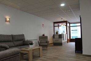 Shared Dormitory, 1 Bedroom (4 literas) | Living room
