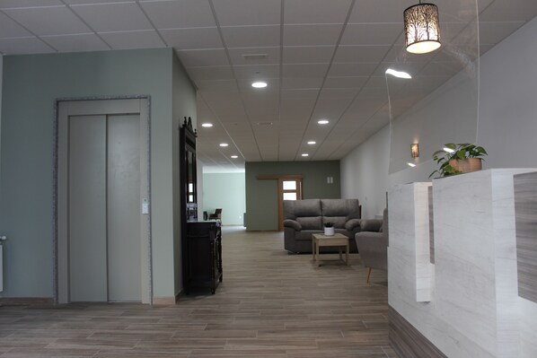 Shared Dormitory, 1 Bedroom (4 literas) | Living room | TV - Pensión Albergue O Pedregal (Lourenza)