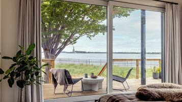 Premium bedding, down comforters, pillowtop beds, in-room safe