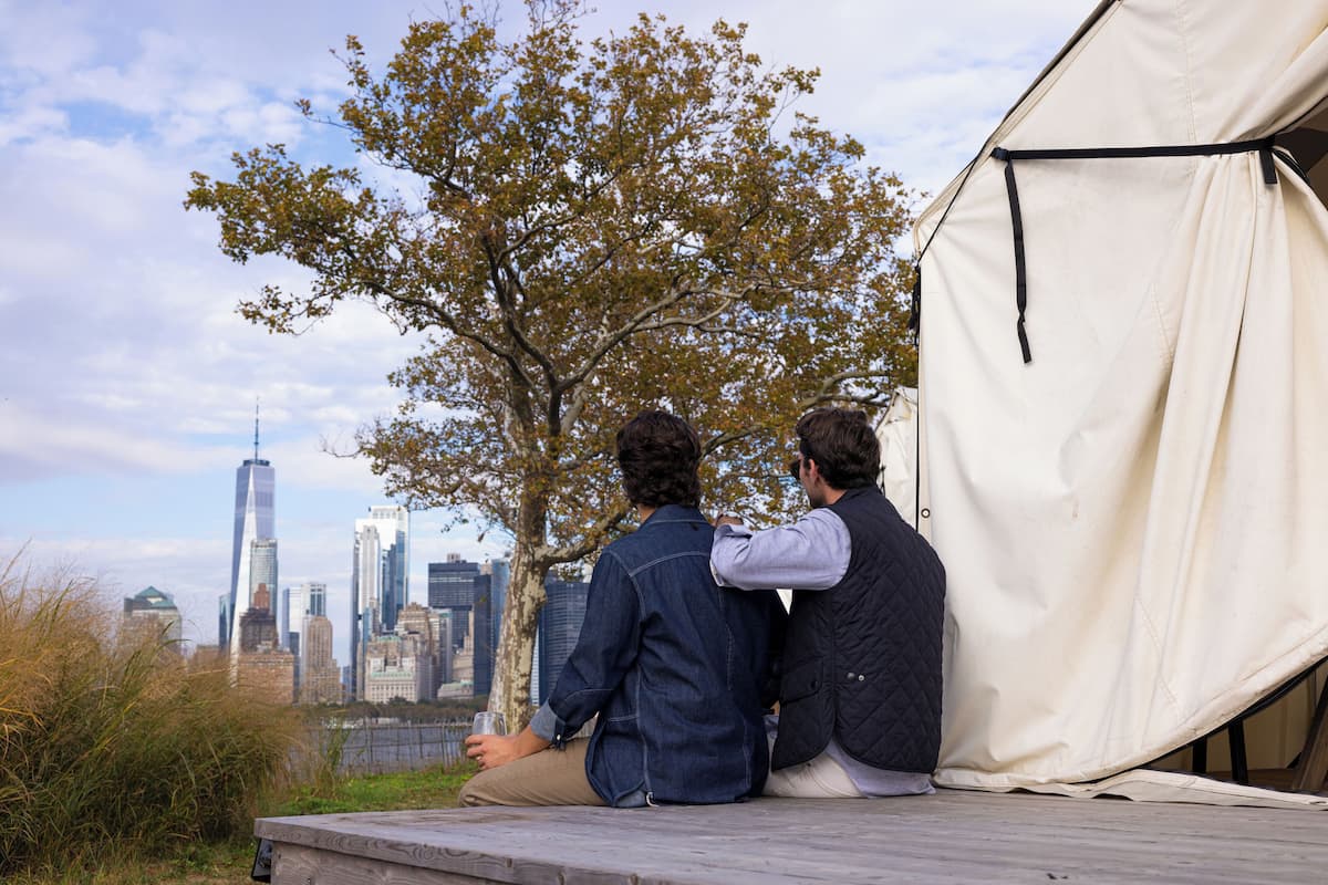 Journey Twin Tent | City view