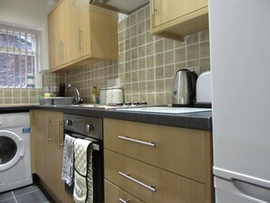 City Apartment, 1 Bedroom | Private kitchen | Fridge, microwave, oven, electric kettle - No 1 (Liverpool)