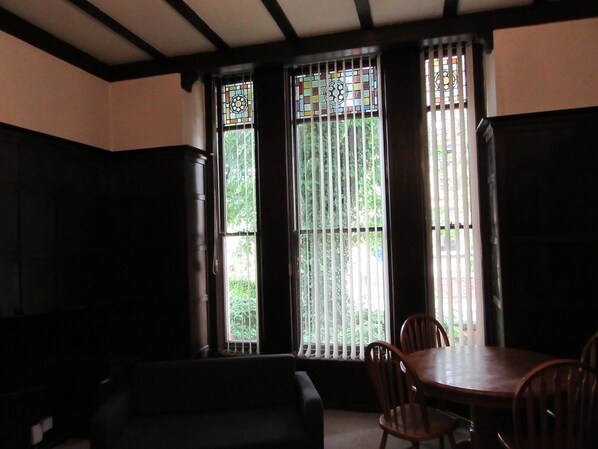 City Apartment, 1 Bedroom | Living room | Flat-screen TV