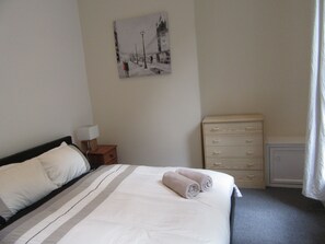City Apartment, 1 Bedroom, Non Smoking | 1 bedroom, iron/ironing board, free cribs/infant beds - No 3 (Liverpool)