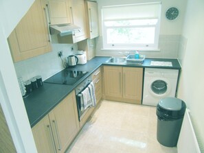 City Apartment, 1 Bedroom, Non Smoking | Private kitchen | Fridge, microwave, oven, electric kettle - No 3 (Liverpool)