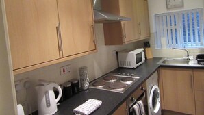 City Apartment, 1 Bedroom, Non Smoking | Private kitchen - No 3 at Ivanhoe (Liverpool)