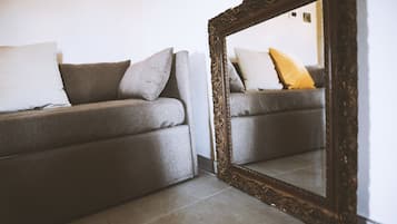 Phòng đôi Junior | Bộ đồ giường cao cấp, chăn bông, minibar, két bảo mật tại phòng