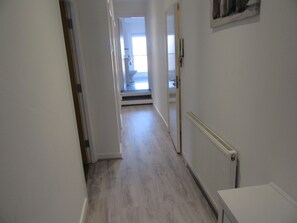 City Apartment, 2 Bedrooms, Non Smoking | 1 bedroom, iron/ironing board, free cribs/infant beds - No 9 at Ivanhoe (Liverpool)