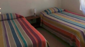 Double Room, Private Bathroom | Desk - Hotel Carande (Papudo)