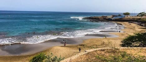 ใกล้ชายหาด, นวดบนชายหาด