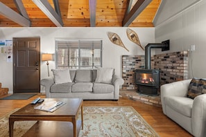 TV, fireplace - Cozy Cabin – Woodsy Area with a Loft | COH0862 (South Lake Tahoe)