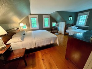 7 bedrooms, iron/ironing board, free WiFi