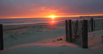 Circa 1953 beach cottage...this is 'old school' beach at it's best!