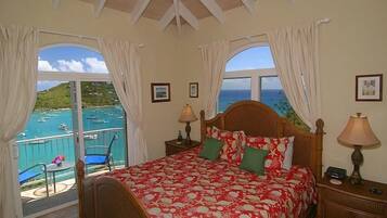 2 quartos, cofres nos quartos, ferros/tábuas de passar roupa