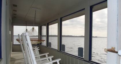 Tahiti Style 5 STAR OVER-WATER BUNGALOW + Lake House Blue + YouTube Video's PETS