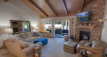 Whispering Wood, Mountain Shadows Condo! (MSC0644)