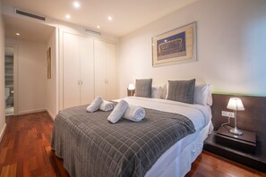 2 bedrooms, iron/ironing board, free WiFi, bed sheets - Two bedroom apartment with terrace - You Stylish (Barcelona)