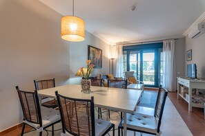 Dining - El Rincon del Golf II - Isla Canela Golf GRHII25P28 (Isla Canela)