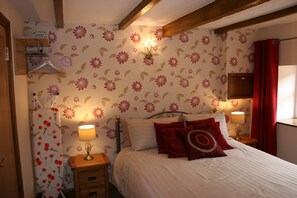 1 bedroom, iron/ironing board, free WiFi, bed sheets - Larch Cottage Ruston with hot tub (dogs go free) (Scarborough)