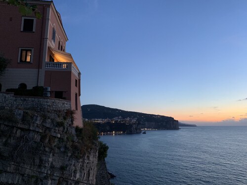 Villa Bikini, a paradise on the rock steep above the sea with swimming pool.