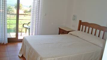 2 slaapkamers, een strijkplank/strijkijzer, gratis wifi, beddengoed