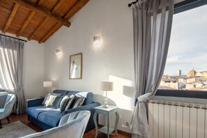 TV - Pitti Luxury Terrace in Florence, a terrace overlooking Florence by Mmega (Firenze)