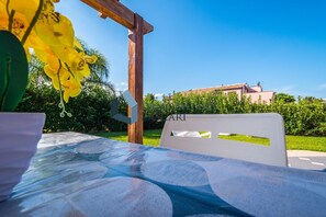 Outdoor dining - Villa Luana with direct access to the sea (Gorgo Lungo)