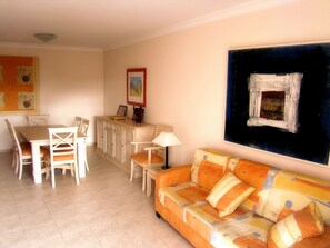 TV - EXCELLENT T3, NEAR THE BEACH AND VILAMOURA MARINA W / POOL AND GARDEN (Vilamoura)