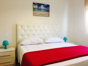 3 bedrooms, iron/ironing board, free WiFi, bed sheets - Holiday Villa to enjoy in the private pool or in the beautiful Jacuzzi (San Vito dei Normanni)