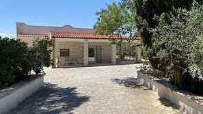 Exterior - Holiday Villa to enjoy in the private pool or in the beautiful Jacuzzi (San Vito dei Normanni)