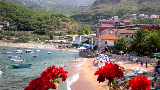 On the beach, scuba diving - Springs apartments (Pržno)