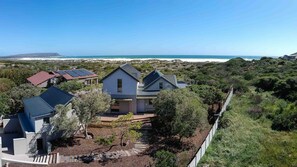 Exterior - Willow Beach House right on the sand dunes of Noordhoek's Long Beach (Cape Town)