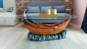 Habitación doble Confort, 1 cama Queen size, vista al océano, frente al mar | Escritorio, cortinas blackout, wifi gratis y ropa de cama