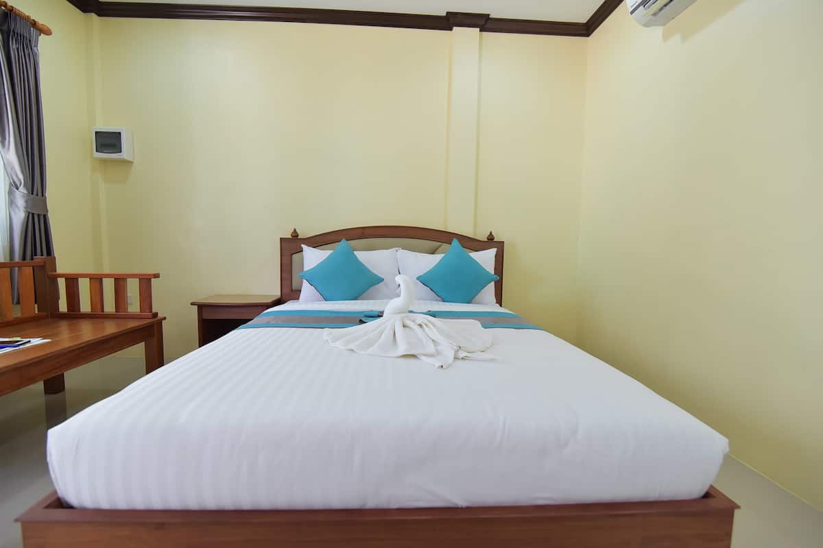 Bungalow Deluxe | 1 dormitorio, ropa de cama hipoalergénica, escritorio y wifi gratis