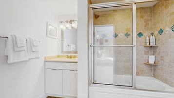 Articles de toilette gratuits, serviettes fournies