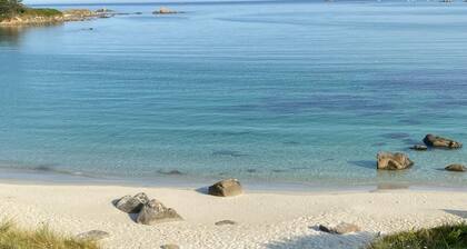 Family gîte 6/8 people 100m from the sea/GR34 with swimming pool