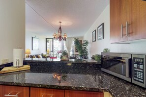Interior - Well-Equipped Condo with Free WiFi, Shared Pool and Hot Tub - Walk to the Beach (Kihei)