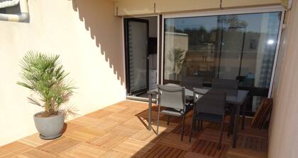 Studio with terrace facing the port of Capbreton