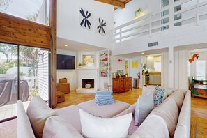 TV, caminetto, tavolo da ping pong