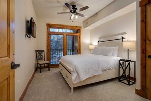5 bedrooms, in-room safe, iron/ironing board, travel crib
