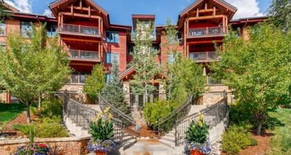 *Steps to Gondola* 5 Bedroom 5 Bath *