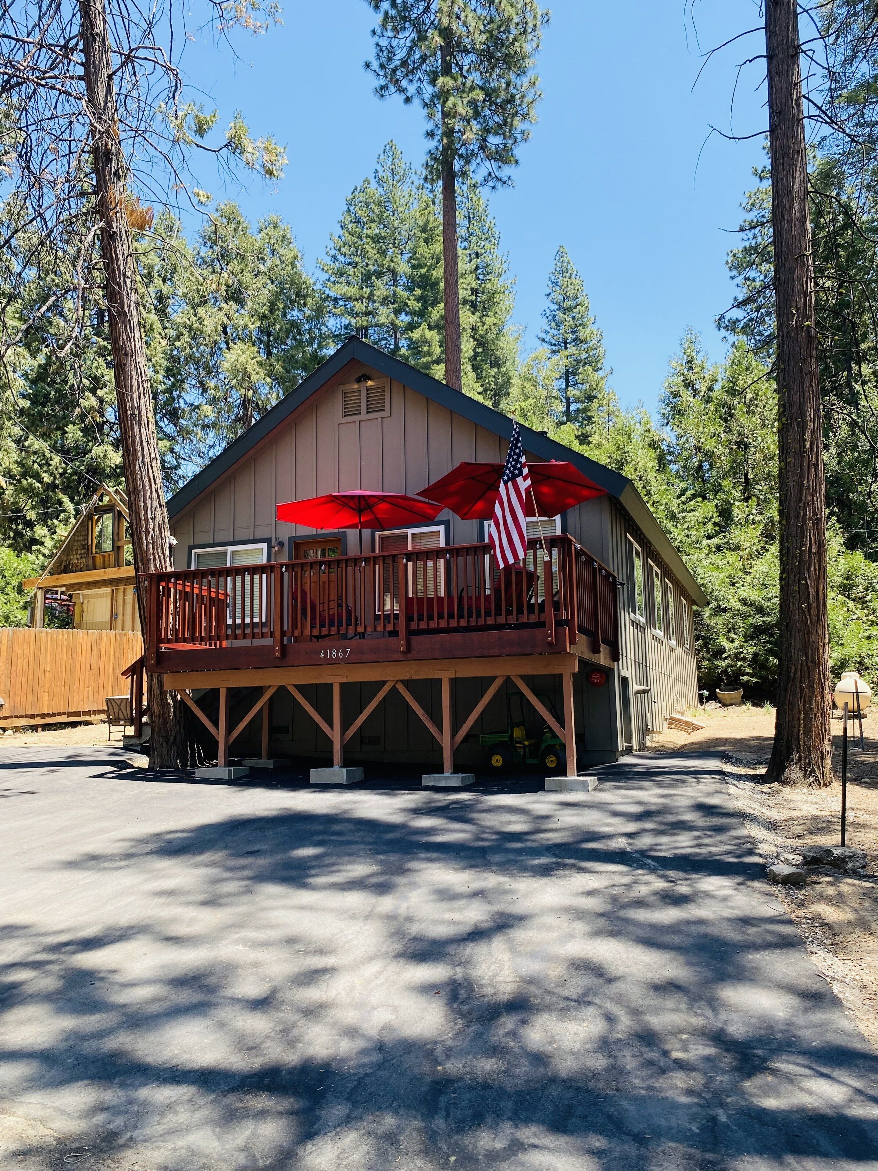 Beautiful newer Cabin In The West Village-WiFi/Walk to shops & restaurants