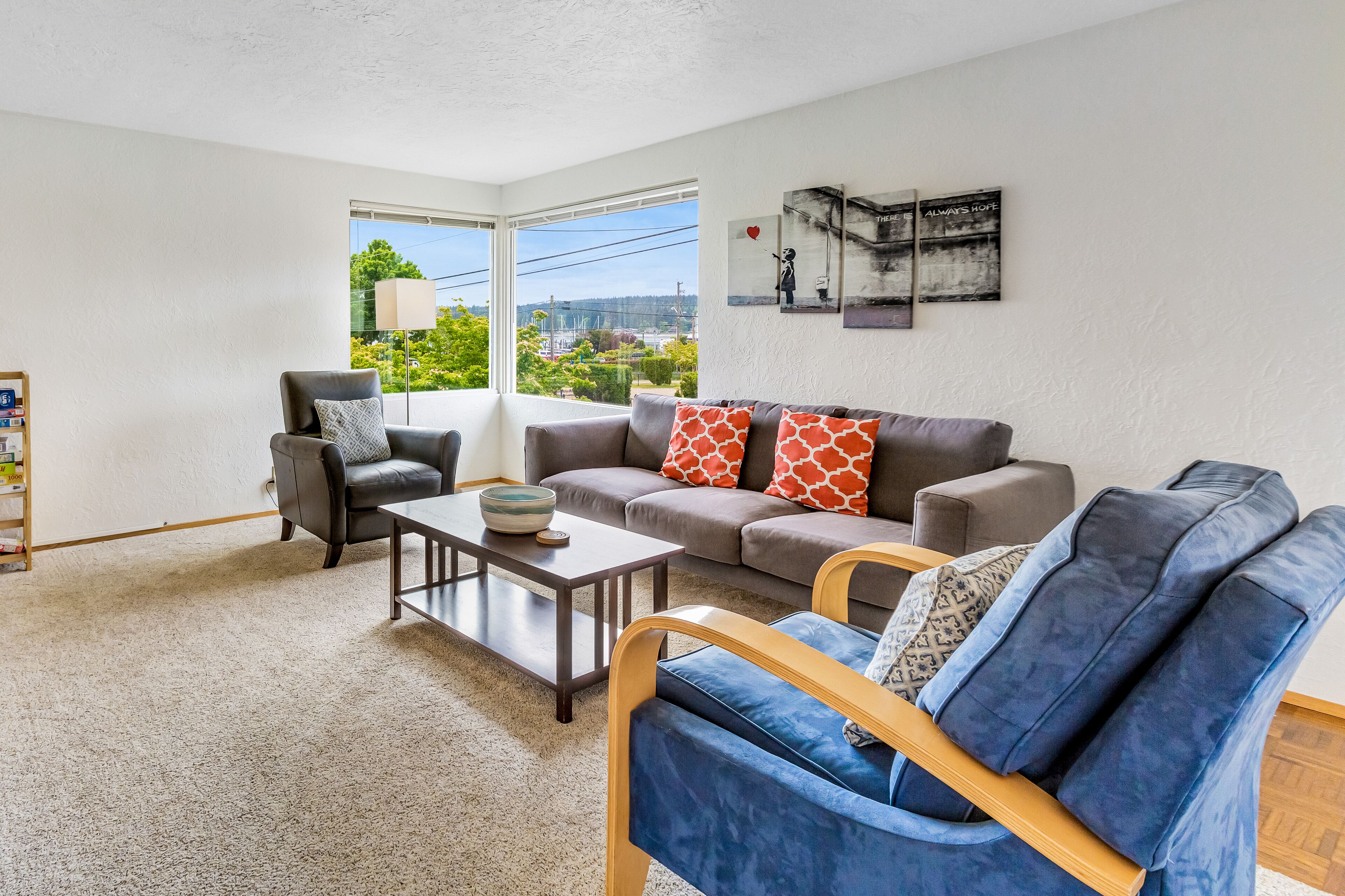 Mid-century house with bay view, central AC & washer/dryer - walk to downtown