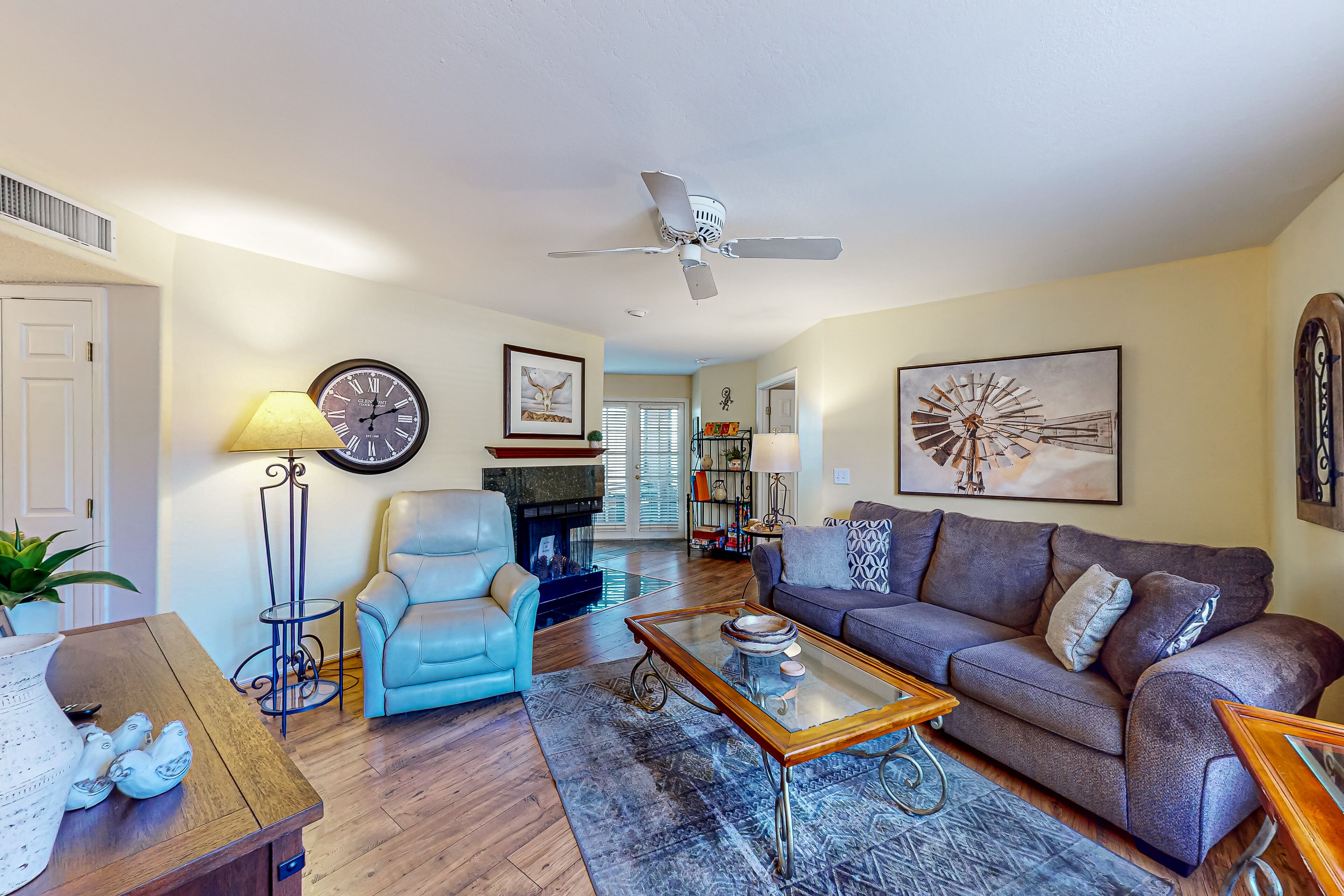 Convenient condo with free WiFi, pool, hot tub, & tennis