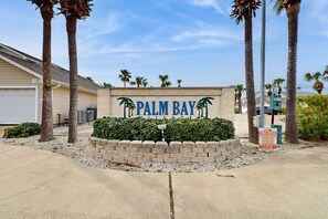 Luokittelematon kuva, 5 kautta 30, painike