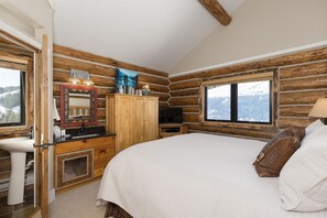 2 bedrooms, iron/ironing board, free WiFi, bed sheets - "The Outlaw" Lux Cowboy Heaven Cabin-Best Views! New Bathrooms-Hot Tub, Firepit (Big Sky)