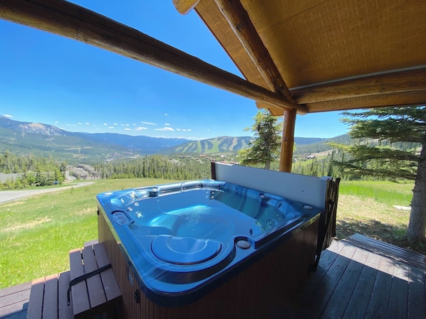 Bain à remous extérieur