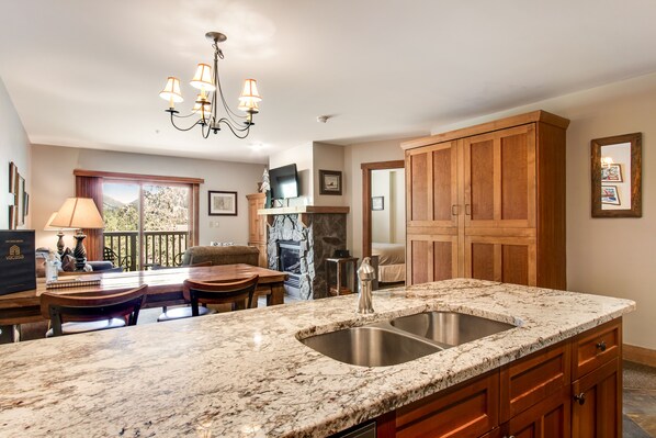 Interior - Walk to the Slopes from this Condo with Great Views, Shared Pool, Hot Tub & Sauna (Keystone)