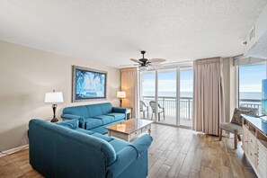 Una televisión, un reproductor de DVD