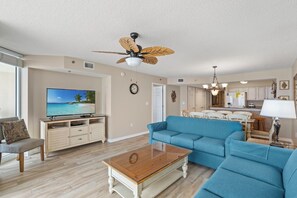 Una televisión, un reproductor de DVD