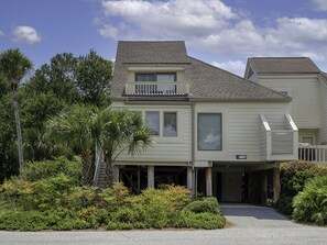 Exterior - 736 Spinnaker! Pet Friendly, Walk to Ocean, Pools, Golf, Dining! Amenity access included! (Seabrook Island)